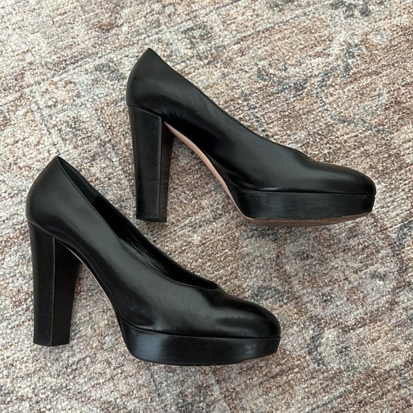 Gianvito Rossi Milano Penelope Platform Pumps - Main Image